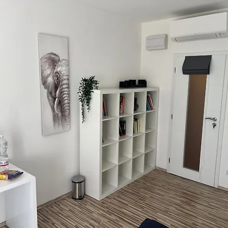 Δωμάτια σε οικογενειακή κατοικία Terrace Aircondition Downtown Metro C Budejovicka *